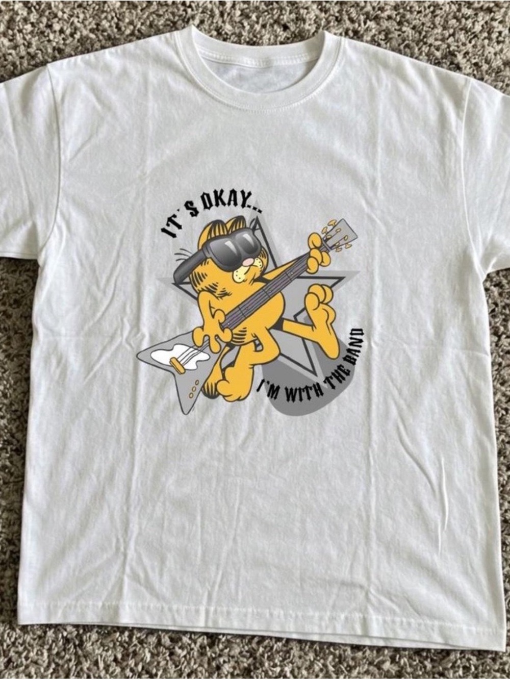 Gildan White men Garfield Rocker Graphic Tee